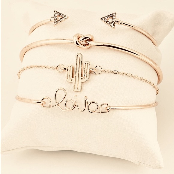 NWT 4 Piece Gold Bracelet Set! - Picture 1 of 1